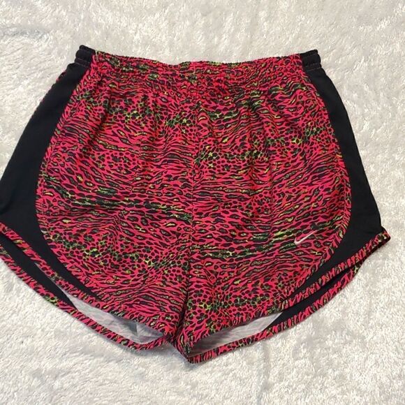 Nike dri fit shorts, size small - Picture 1 of 4